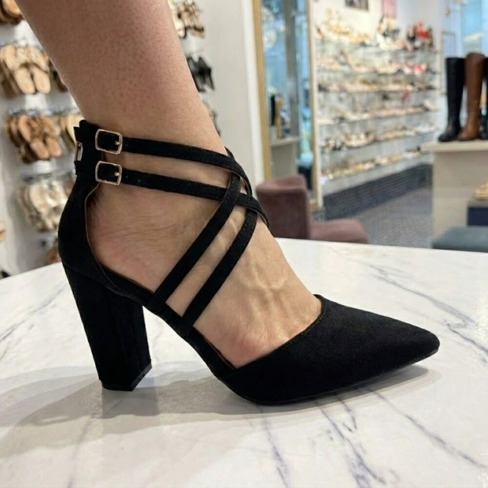 NWT X2B Black Faux Suede Crisscross Strappy Pointed Toe Heels 4.25"